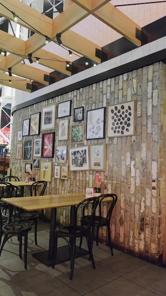 Vibe, Grill'd Burgers - Melbourne Emporium