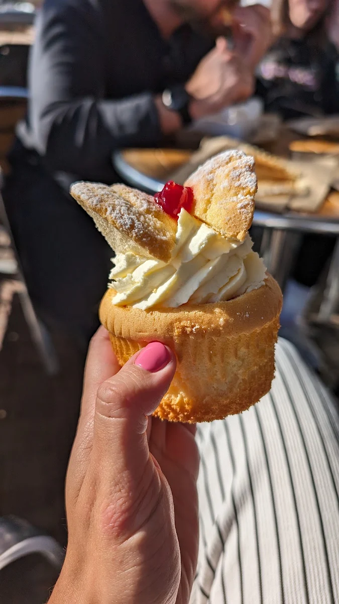 Food & drink, Robbo's Bakery