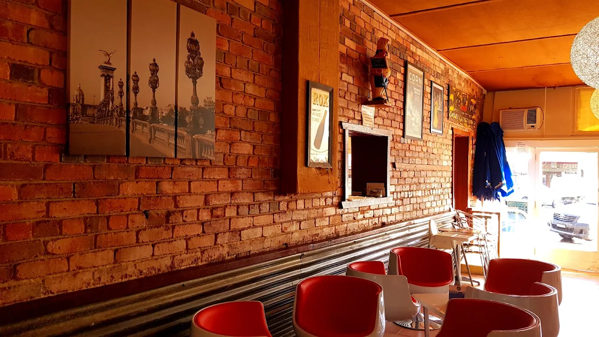 Vibe, Robbo's Bakery
