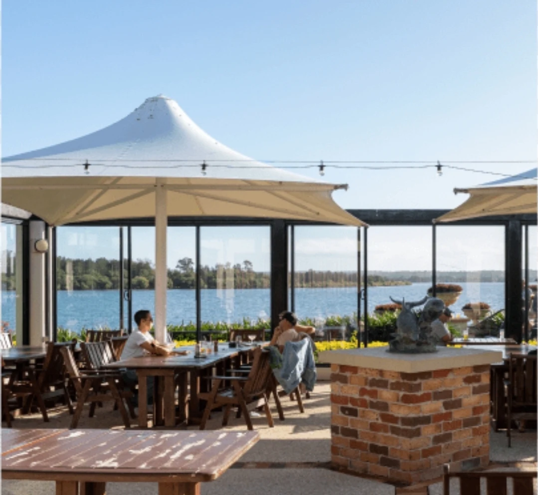 Vibe, Shoreline Tavern Harrington Waters
