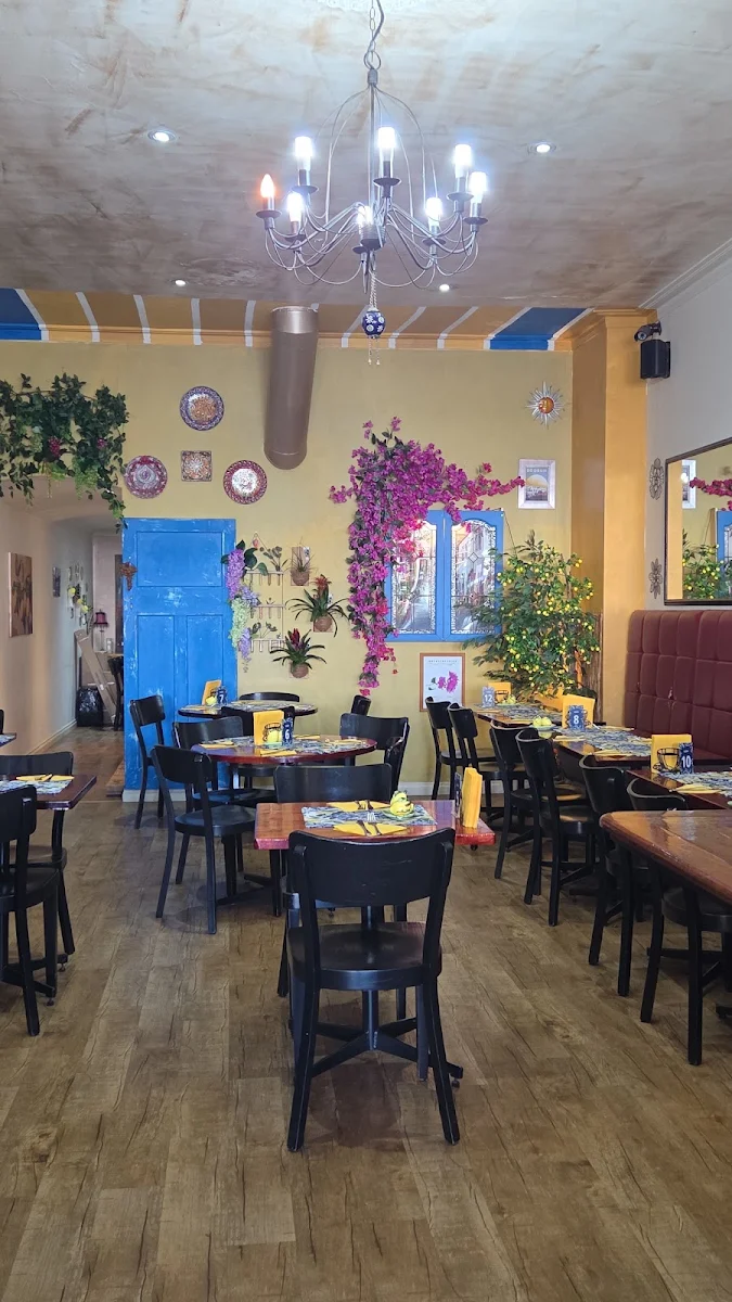 Vibe, Cafe Lemon8