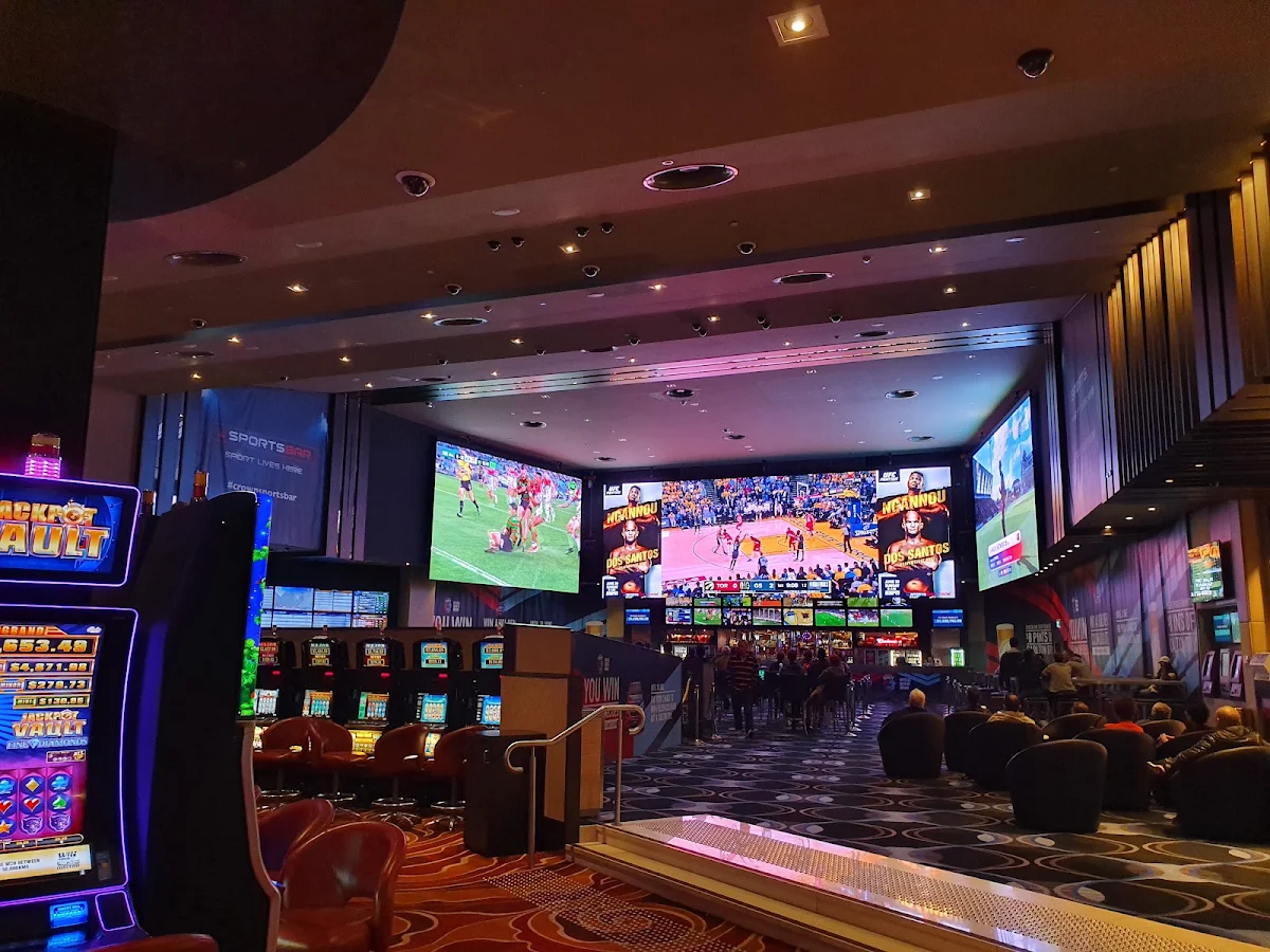 Vibe, Crown Sports Bar