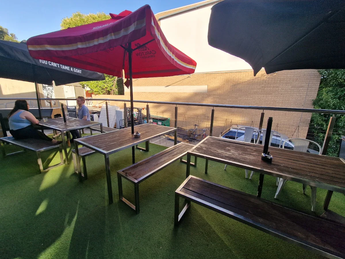 Vibe, Tower Hotel, Hawthorn East