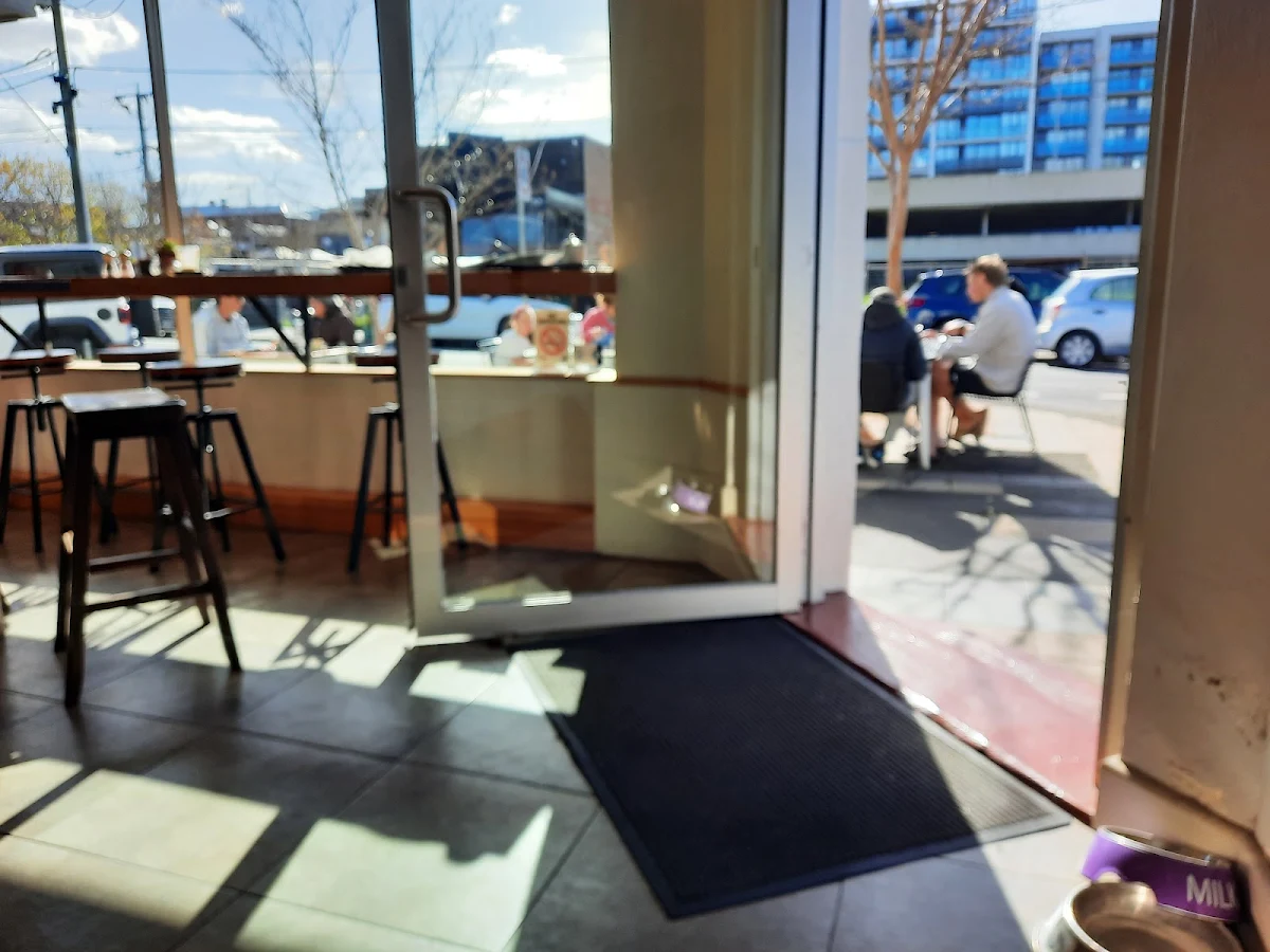 Vibe, Peckish Cafe Cheltenham