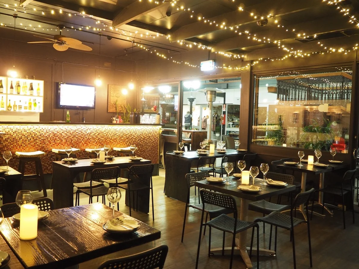 Vibe, Sway Thai Fusion & Bar