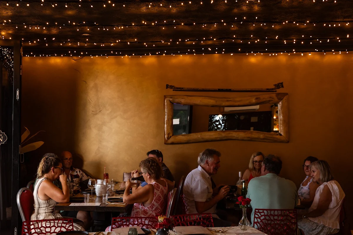 Vibe, Sway Thai Fusion & Bar