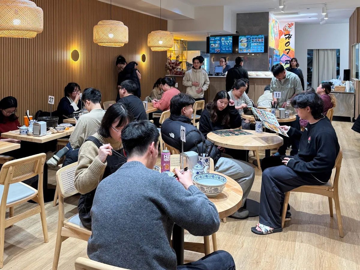 Vibe, Legend Lanzhou Beef Noodles (Firle) 德元兰州纯汤牛肉面