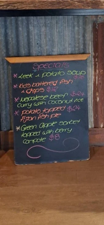Menu, Wandi Pub