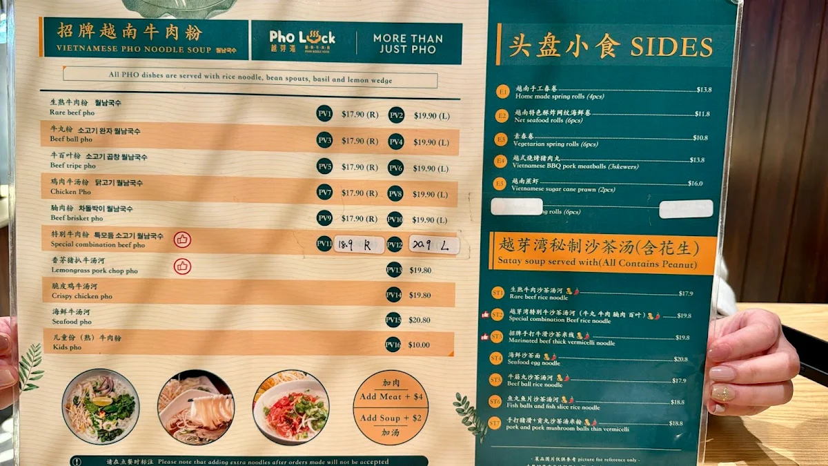 Menu, Pho Luck Eastwood