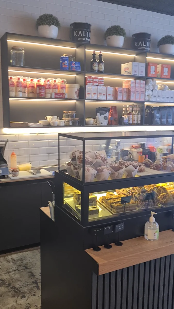 Vibe, Pantry 92