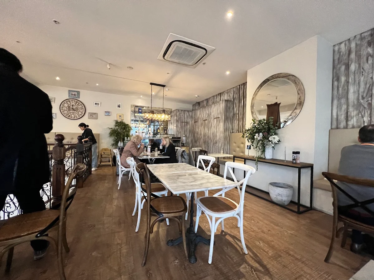 Vibe, Provence Kitchen/Bakery Cafe