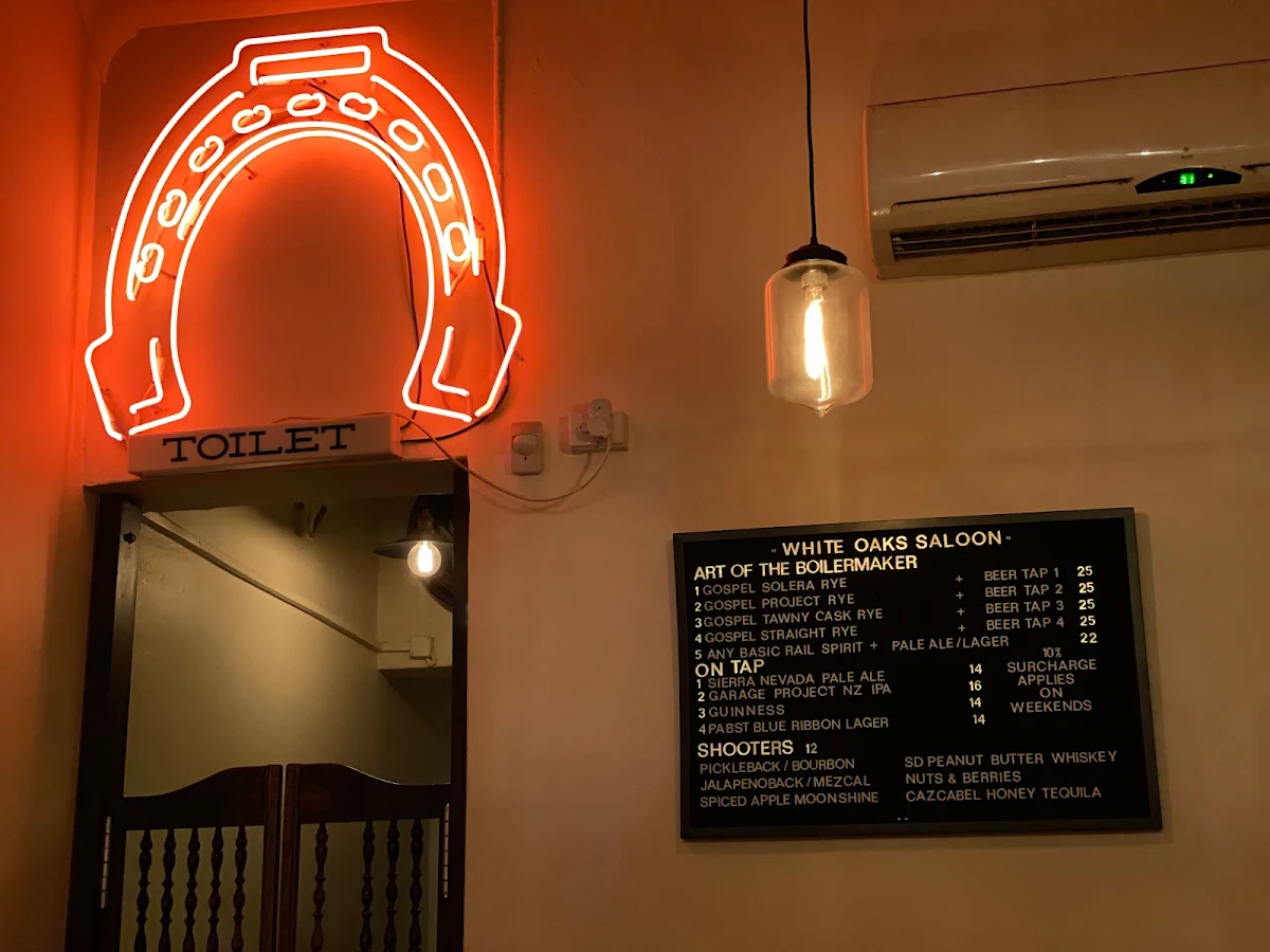 Menu, White Oaks Saloon Bar & Dining - Prahran