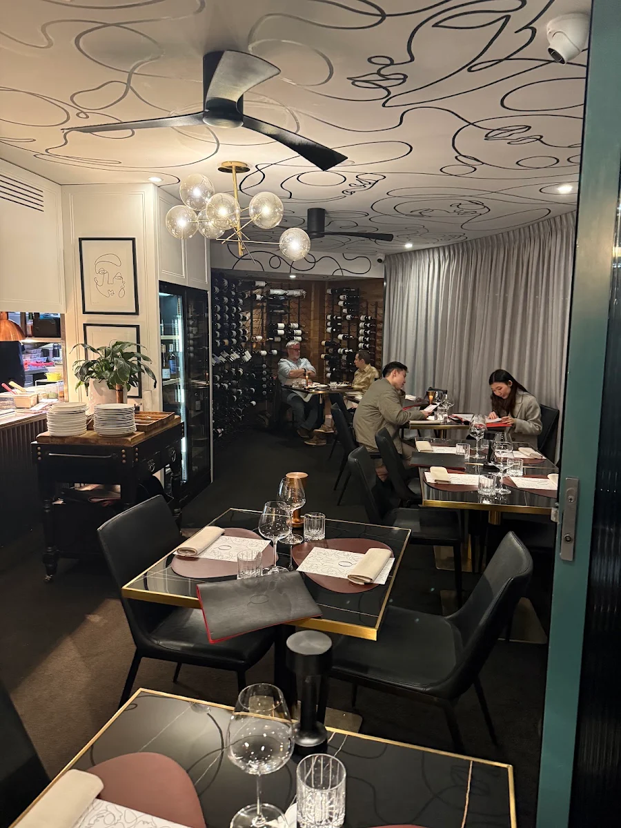 Vibe, Quoi Dining Restaurant