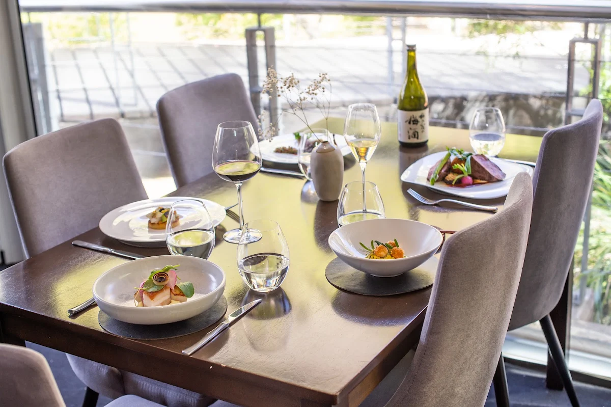Vibe, Quoi Dining Restaurant