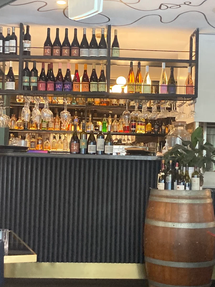 Vibe, Quoi Dining Restaurant