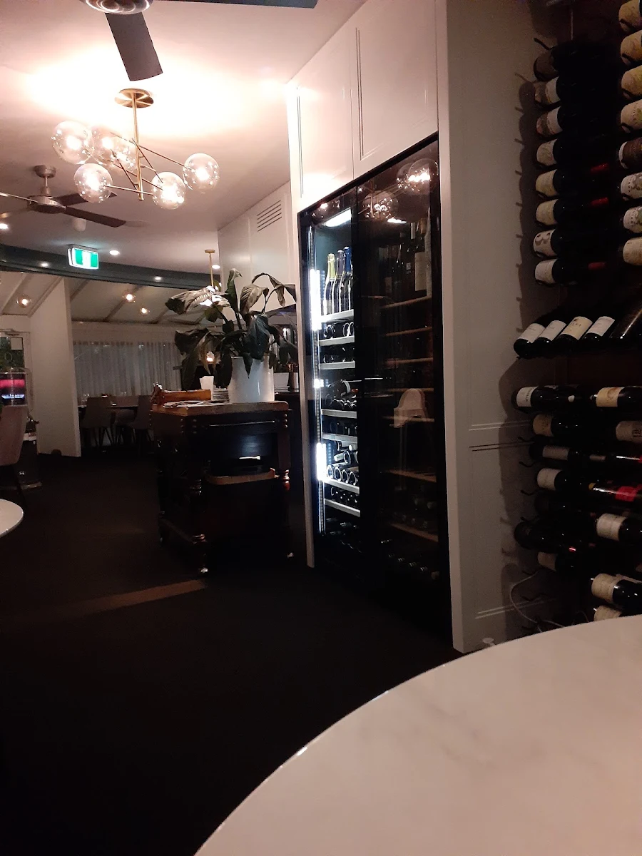 Vibe, Quoi Dining Restaurant
