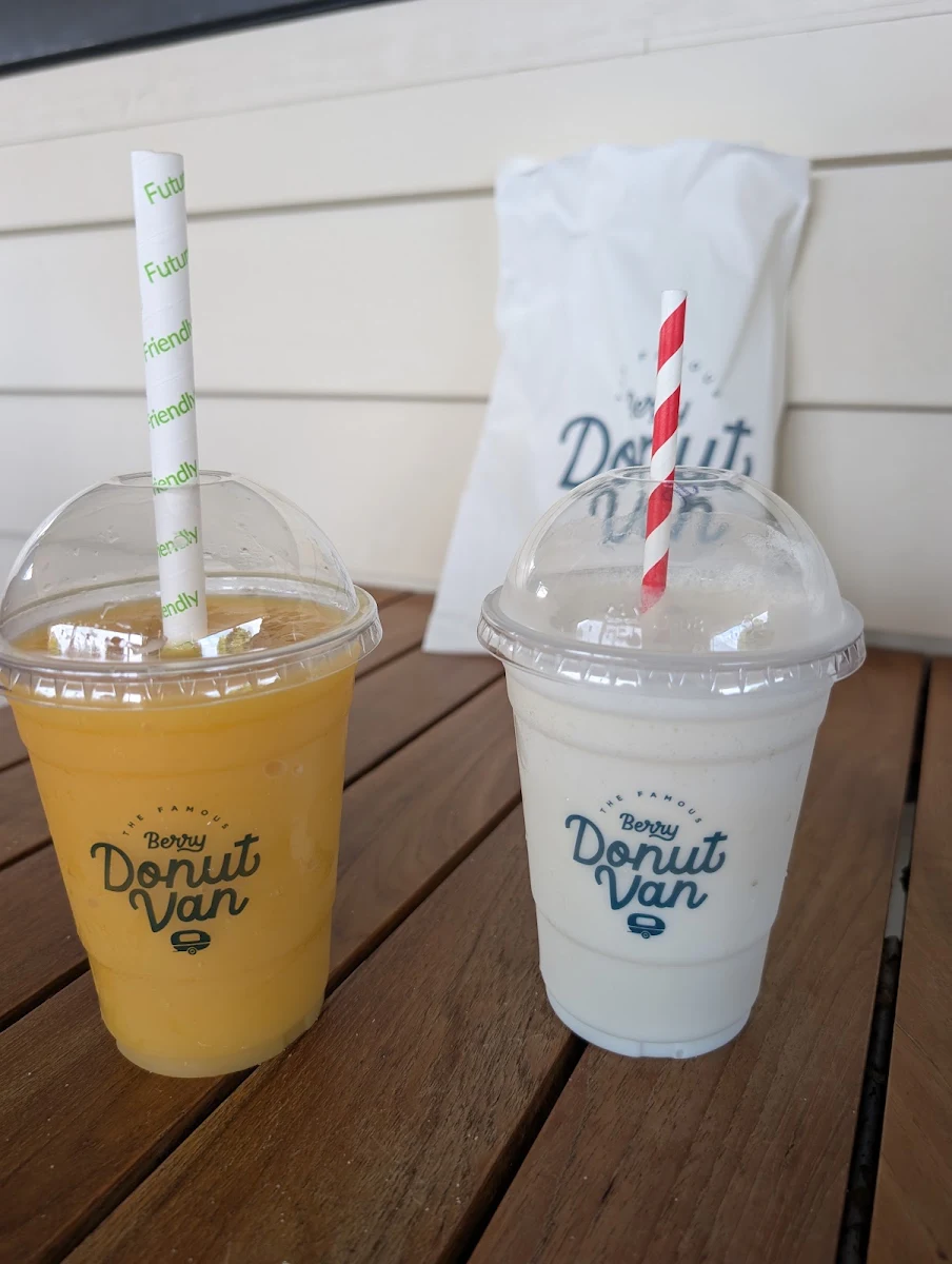Food & drink, Berry Donut Van