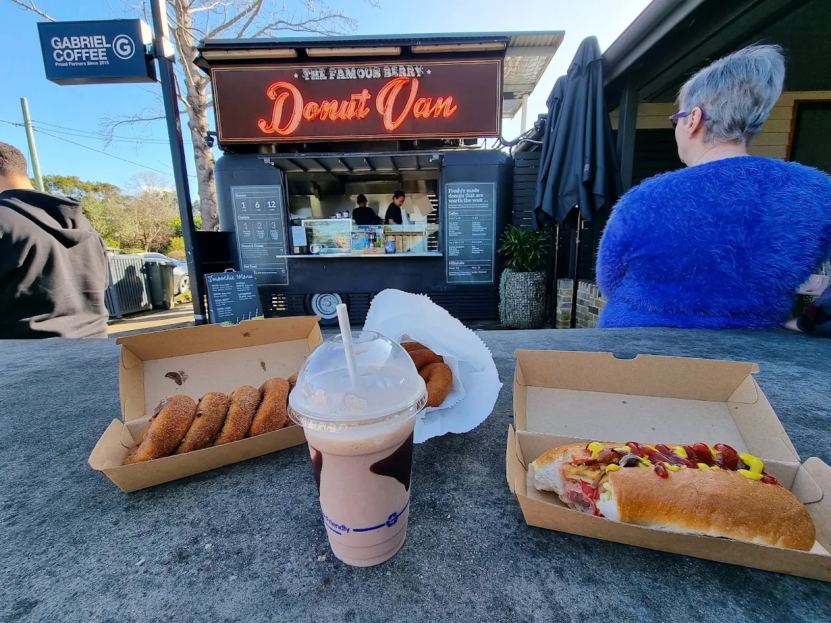 Food & drink, Berry Donut Van