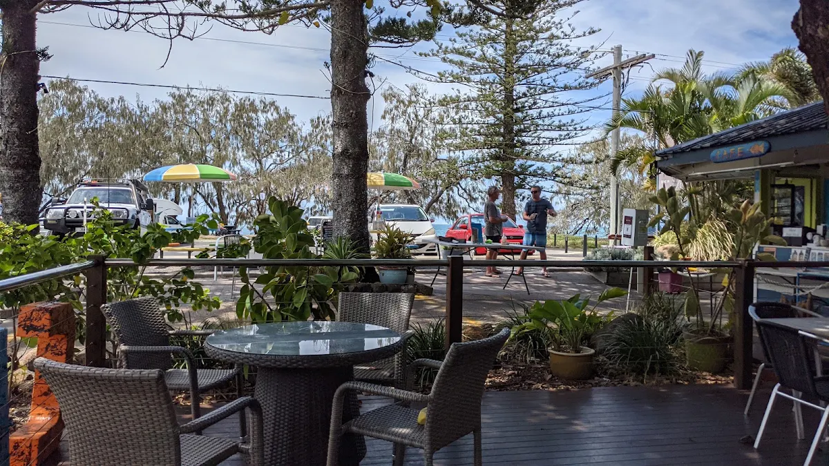 Vibe, Salty Seas Cafe