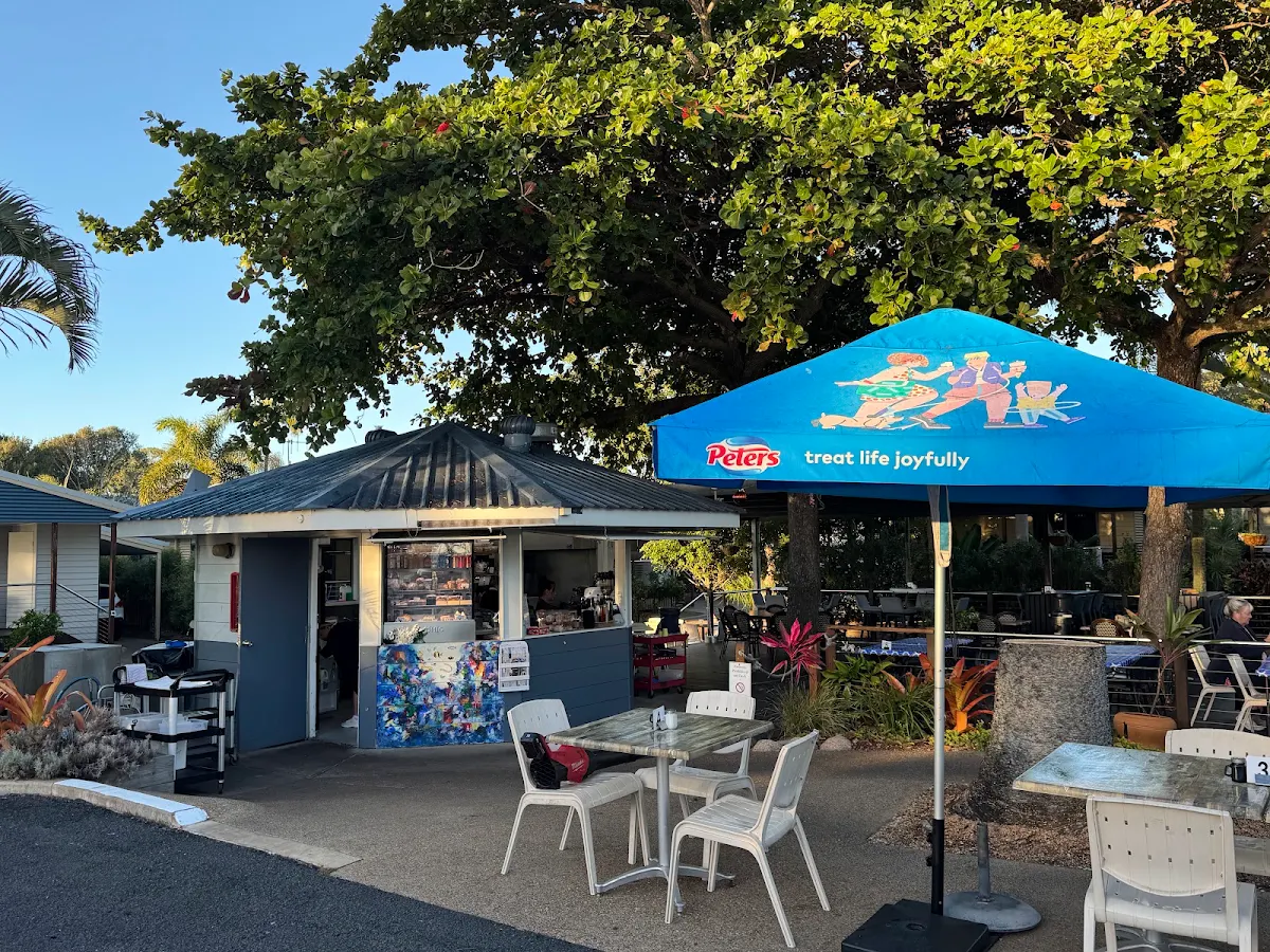 Vibe, Salty Seas Cafe