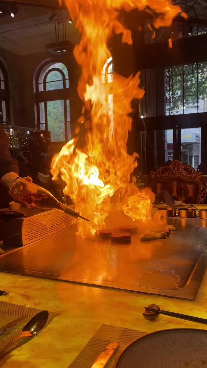 Vibe, Erato Teppanyaki