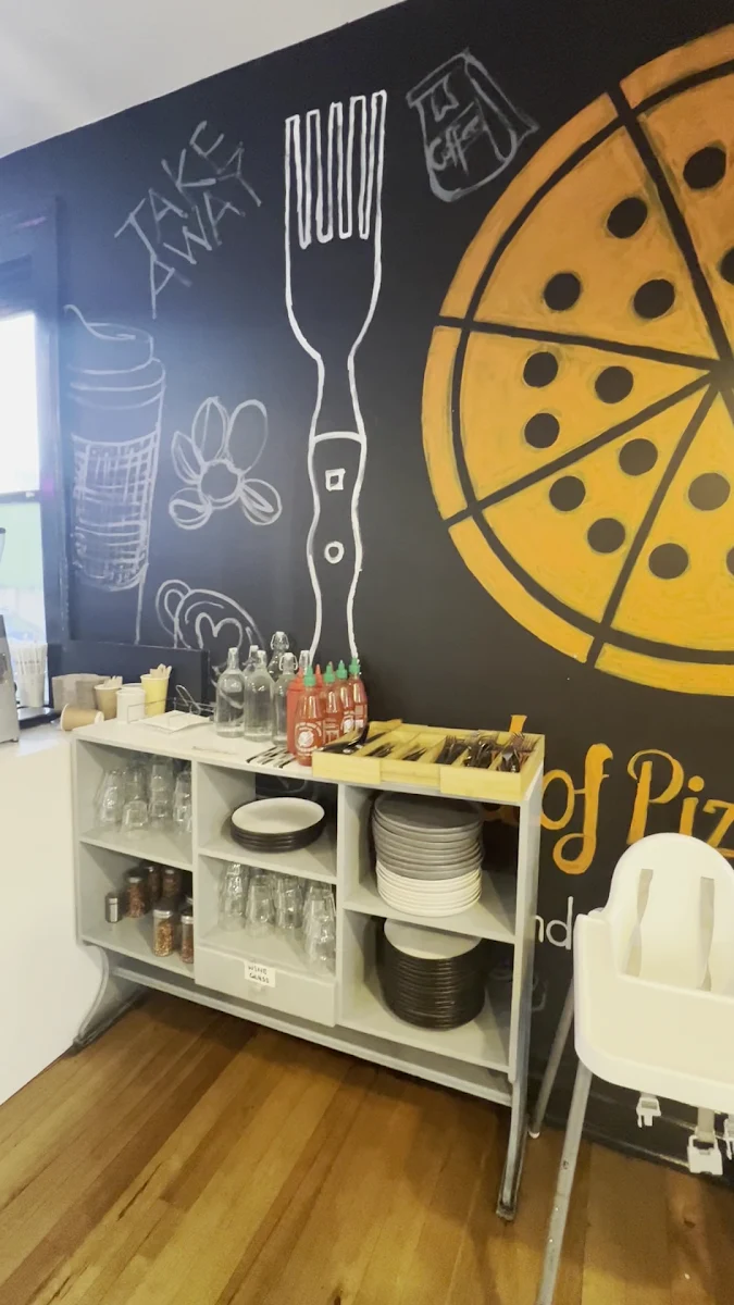 Vibe, Lord of Pizzas and Cafe