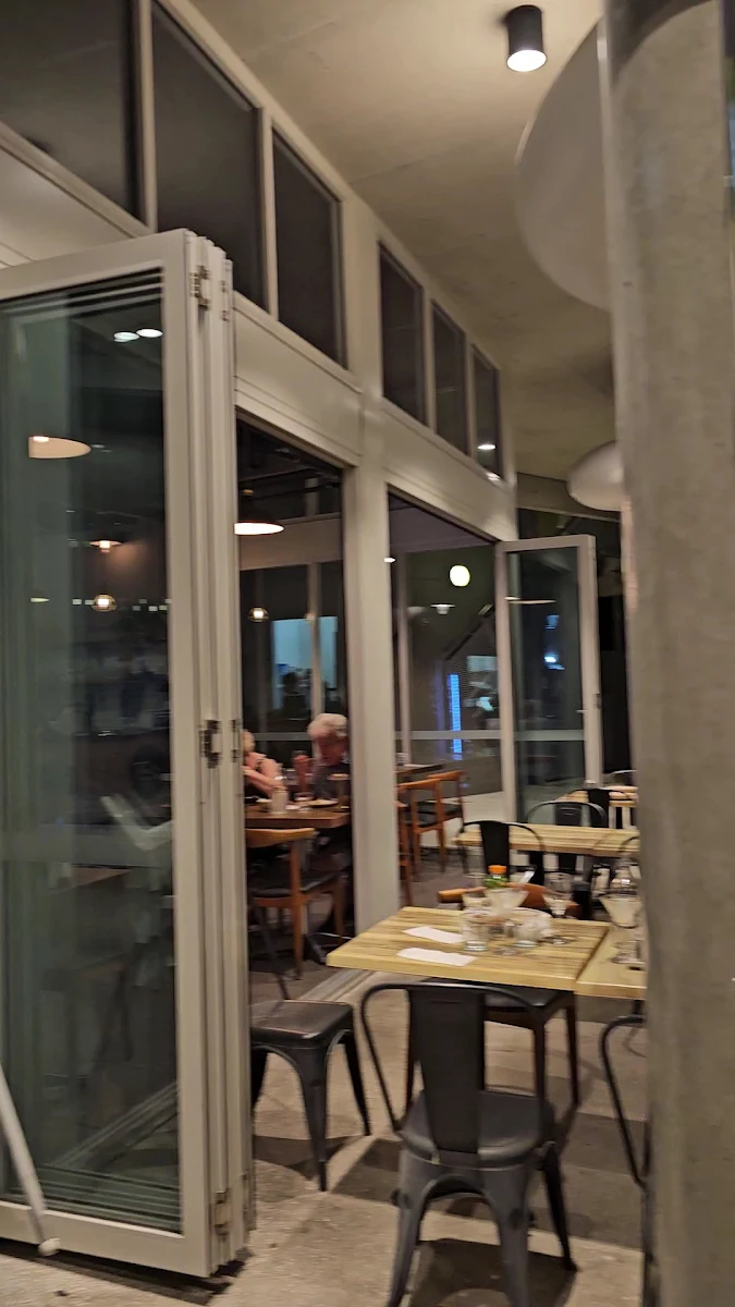 Vibe, Thai House Helensvale
