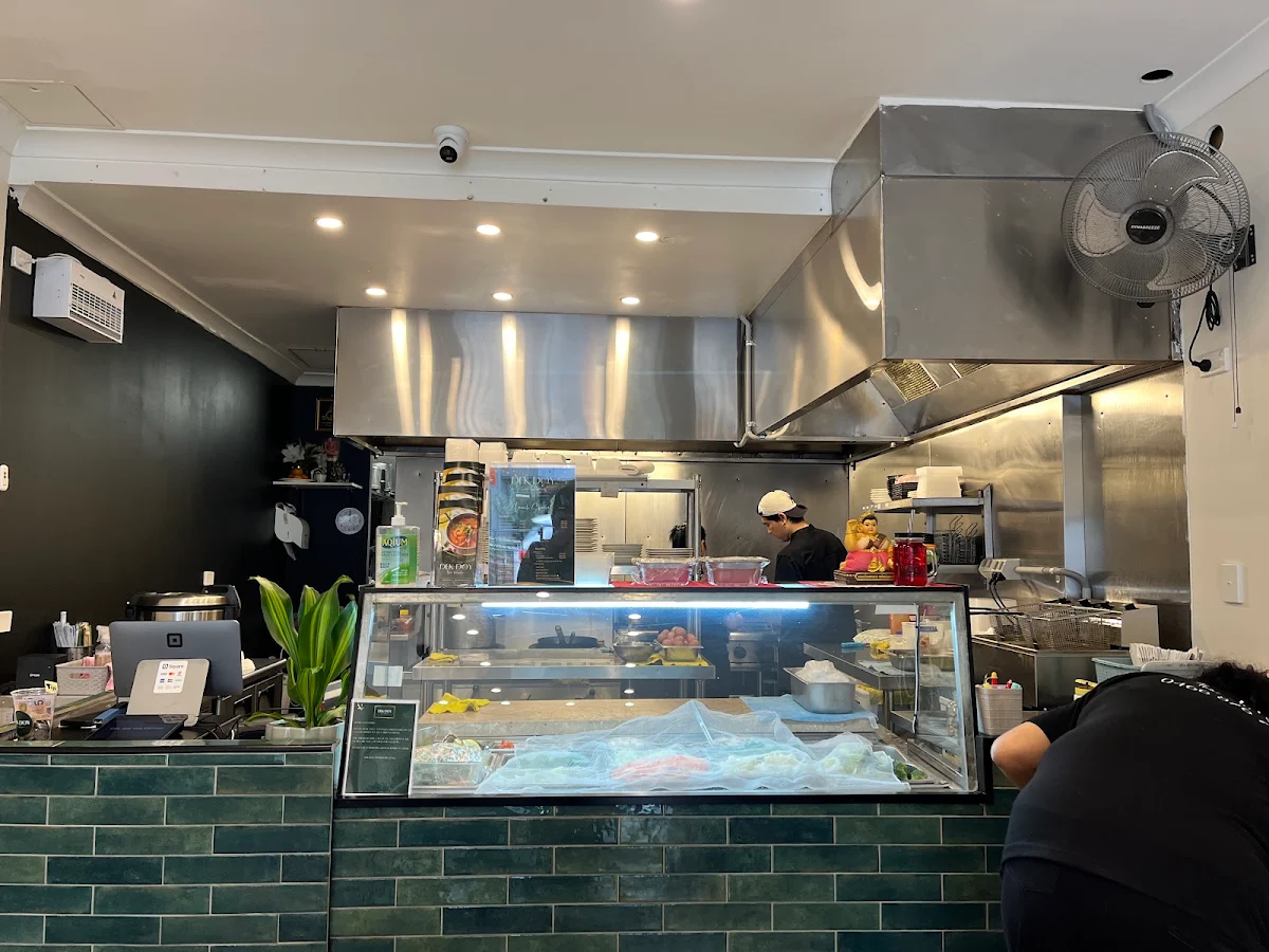 Vibe, Dek Doy thai Kitchen