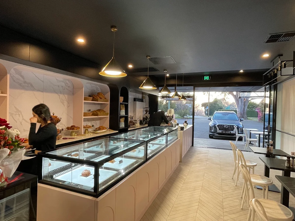 Vibe, Vivana Cafe