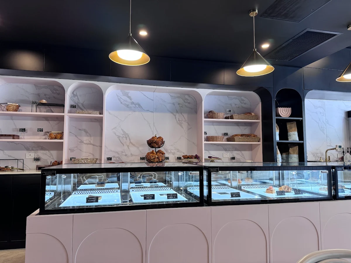 Vibe, Vivana Cafe