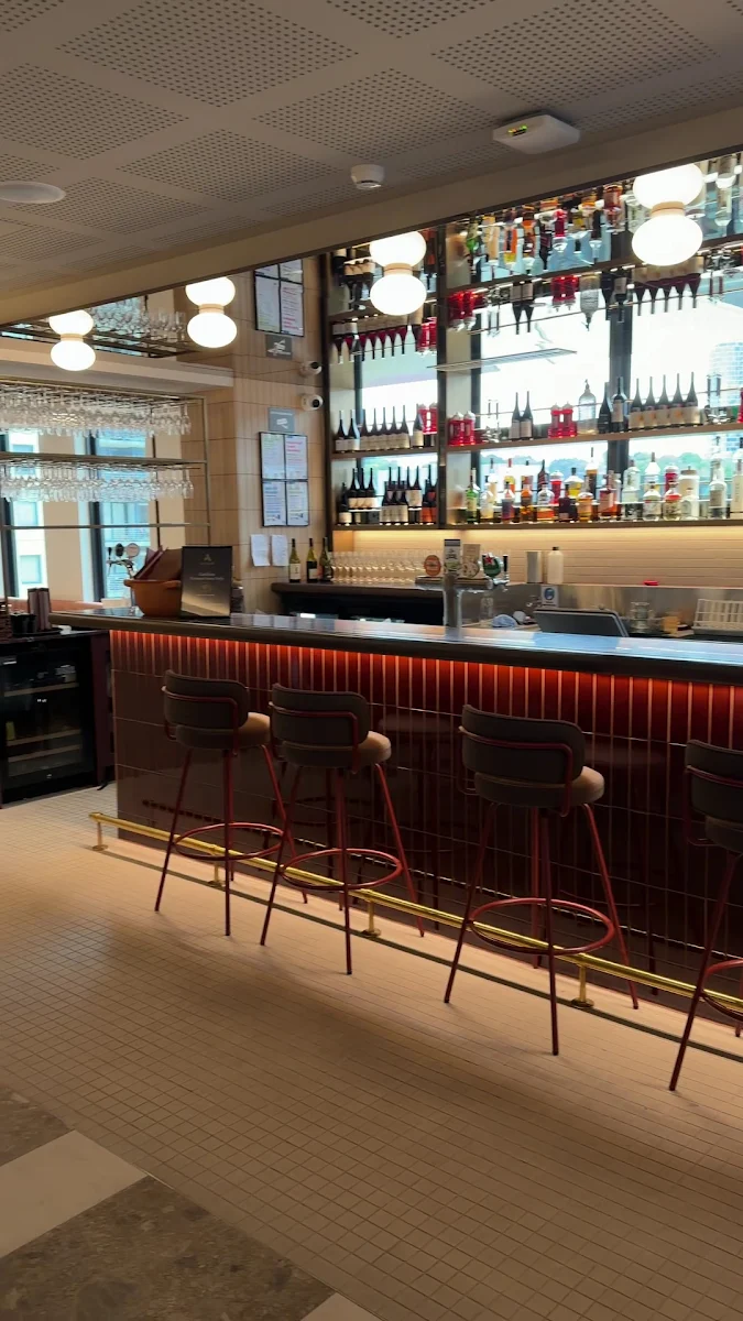 Vibe, FOUNDRY KITCHEN and BAR