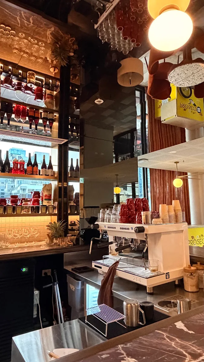 Vibe, FOUNDRY KITCHEN and BAR