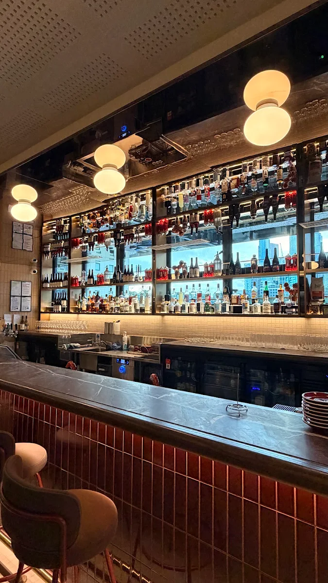 Vibe, FOUNDRY KITCHEN and BAR