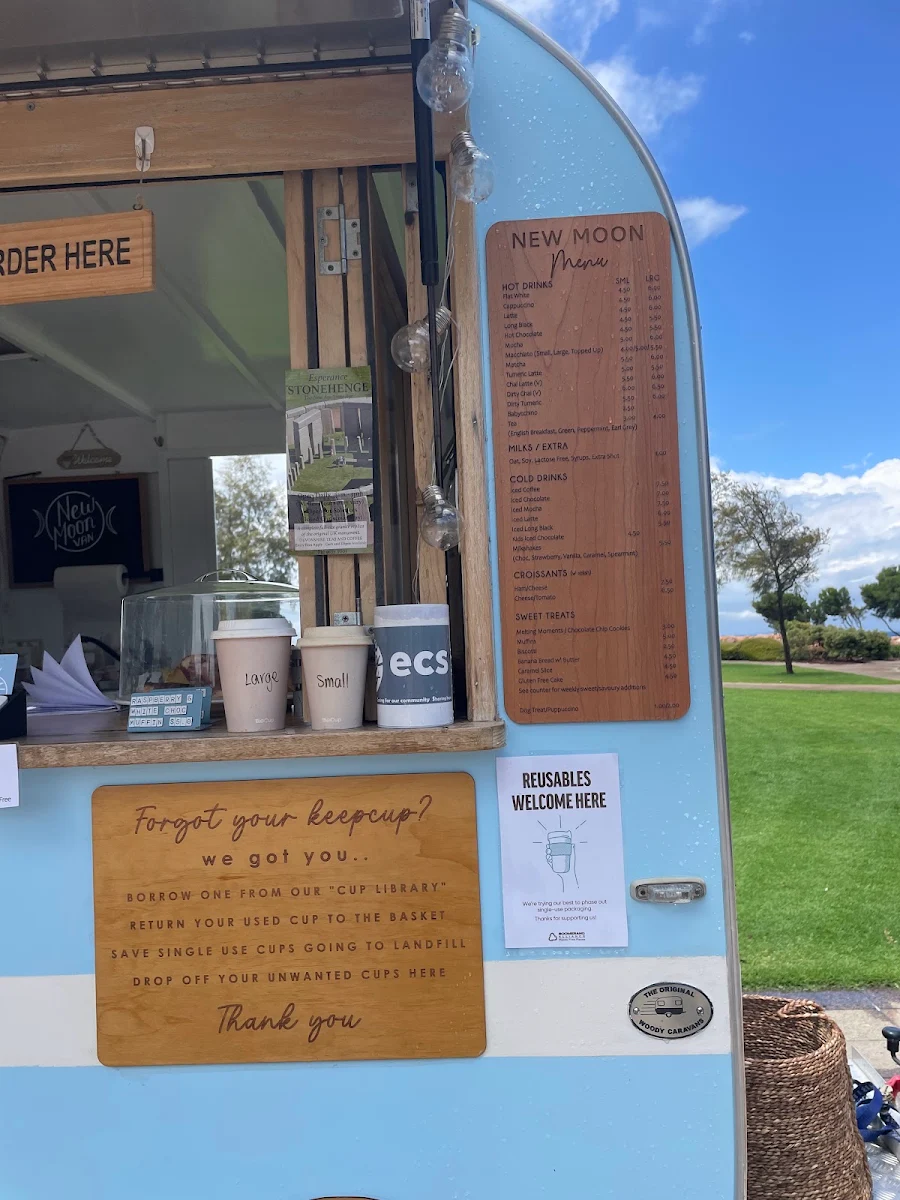 Menu, New Moon Van