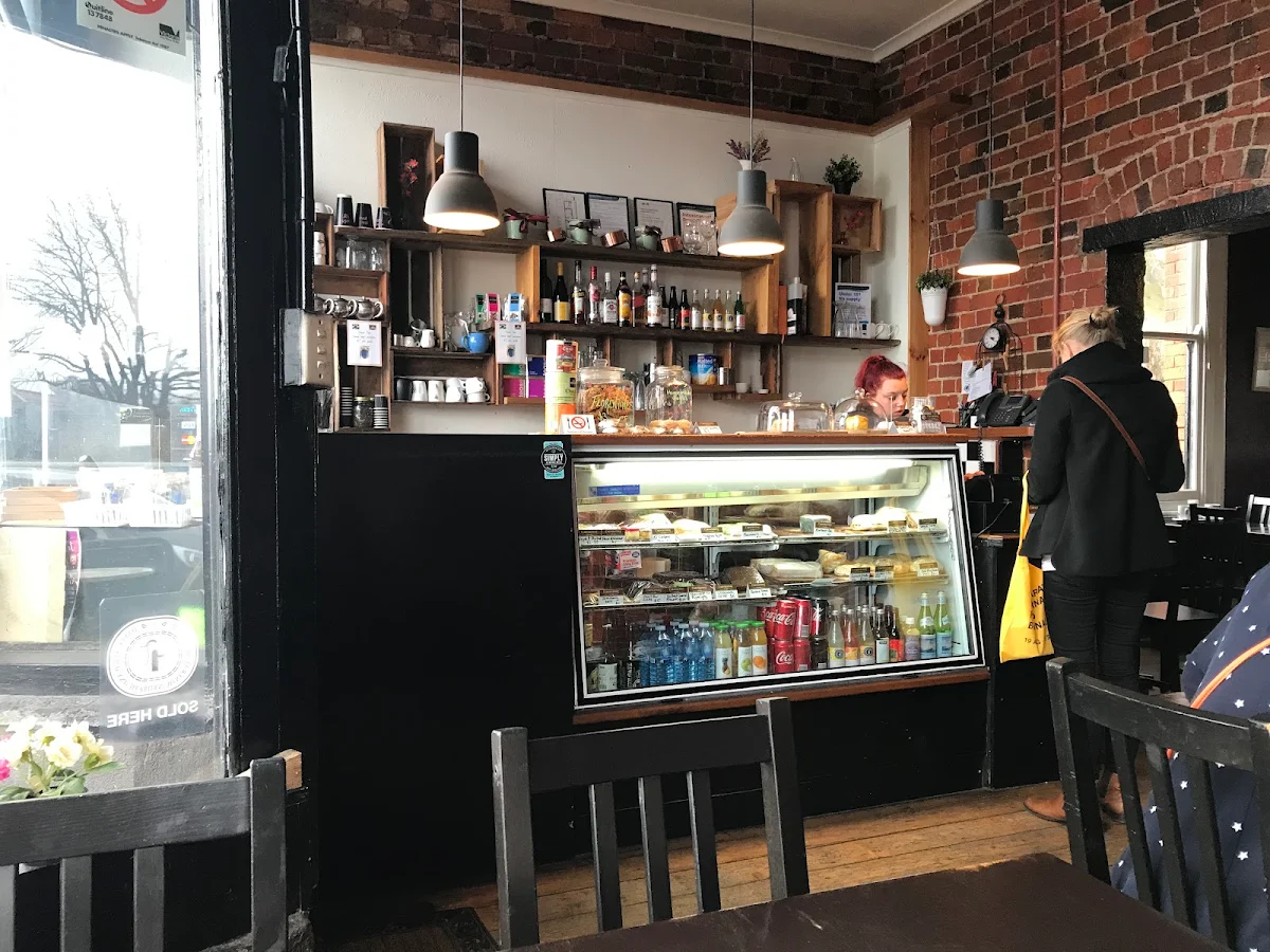 Vibe, Cornerstone Cafe