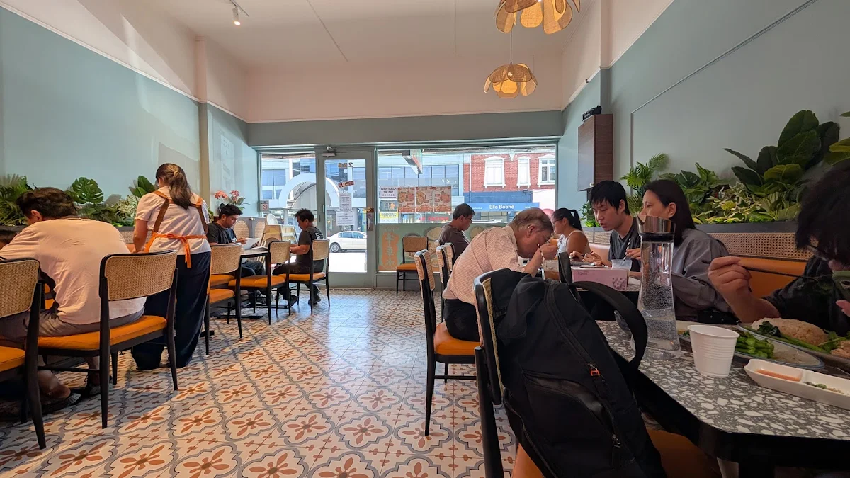 Vibe, Singapore Gu Chia Cui Chicken Rice - Balwyn