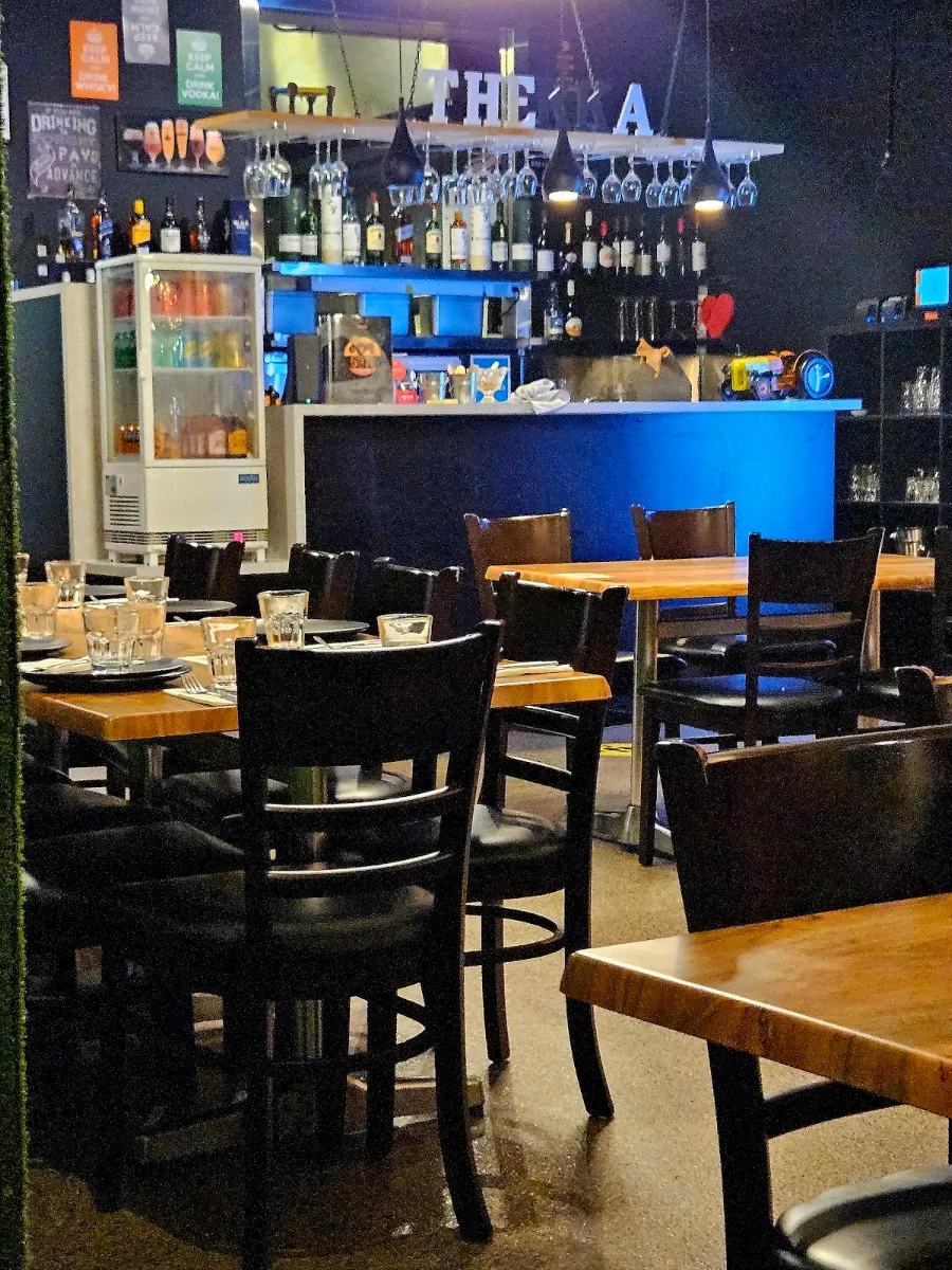 Vibe, 5911 Indian cuisine