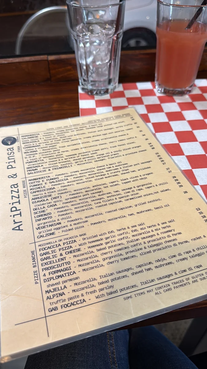 Menu, AriPizza e Pinsa