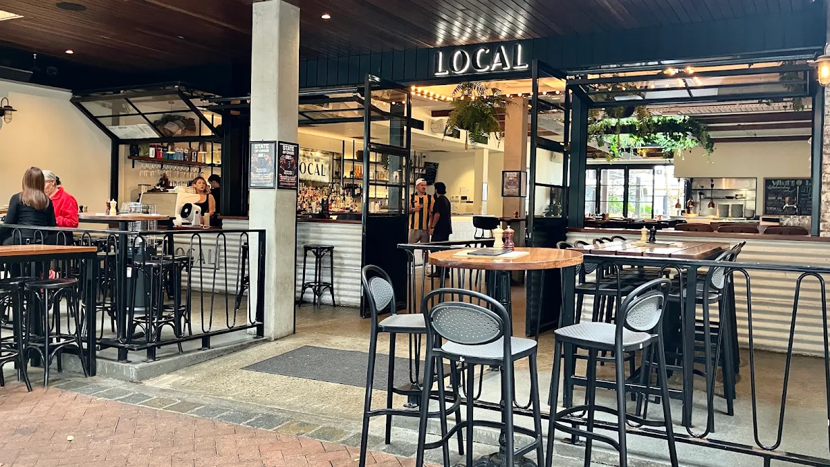Vibe, Local Burleigh