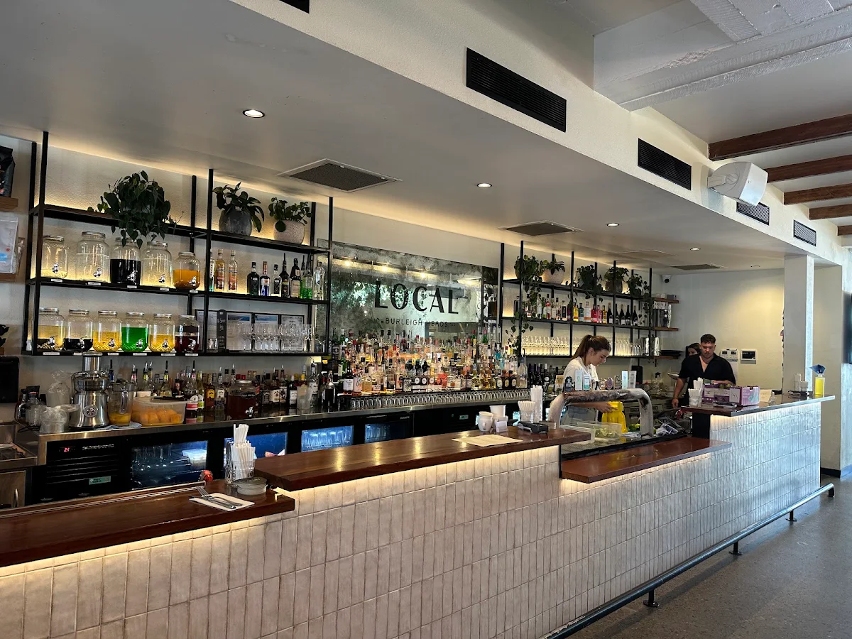 Vibe, Local Burleigh