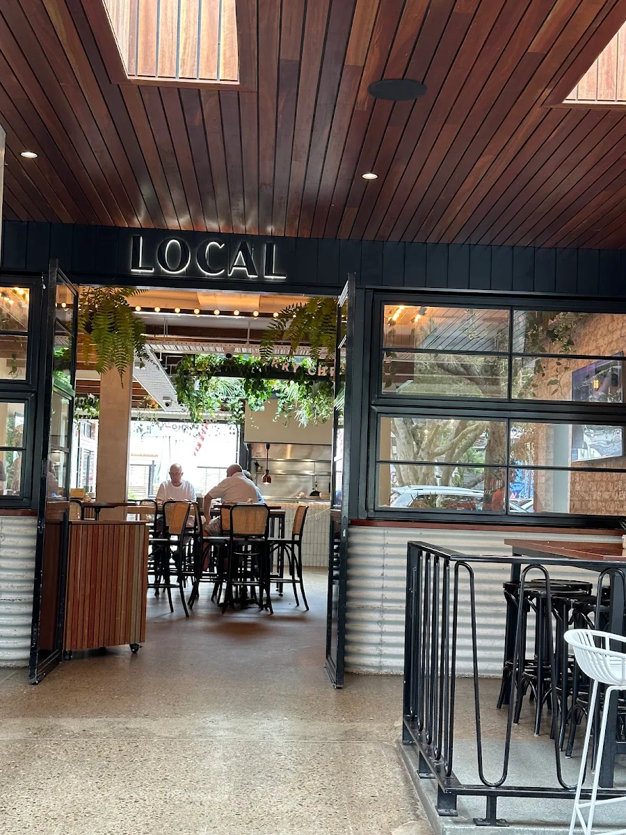 Vibe, Local Burleigh