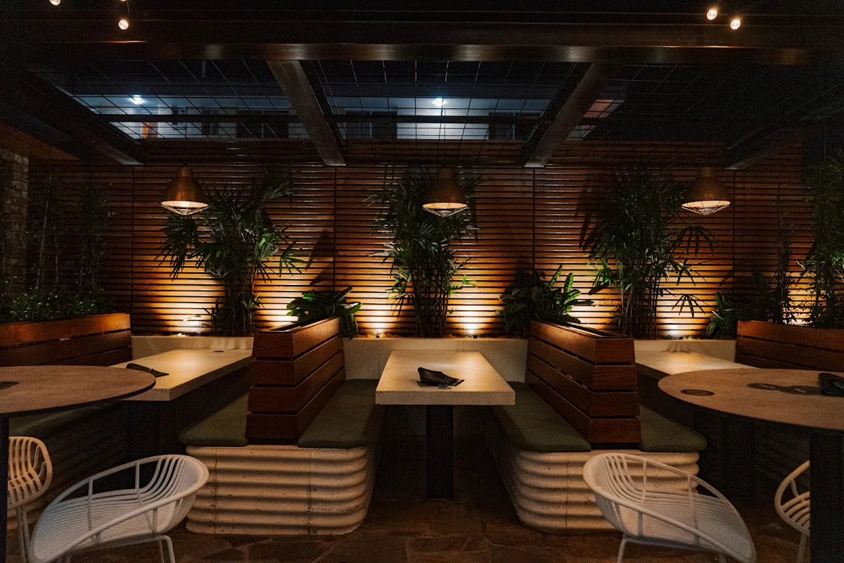 Vibe, Local Burleigh