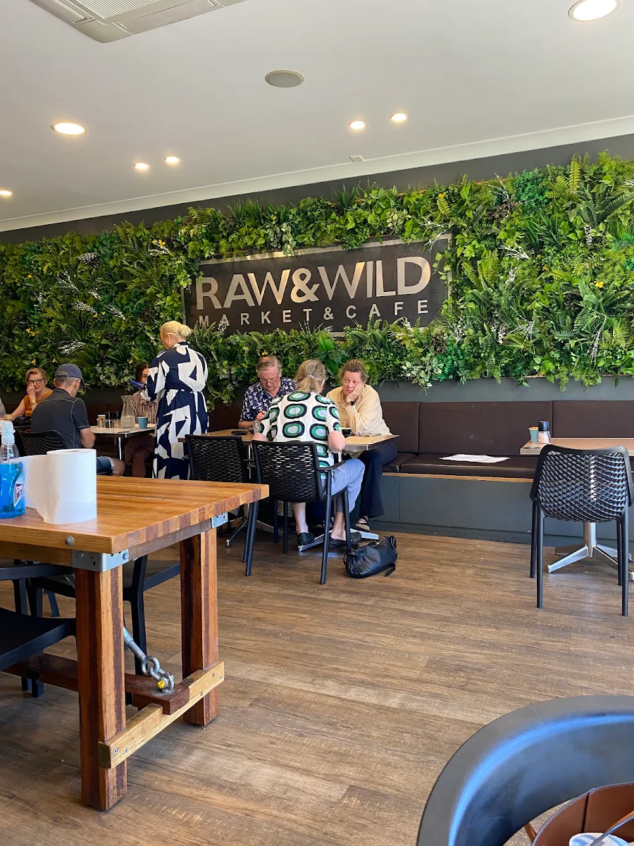 Vibe, RAW & WILD Market & Cafe