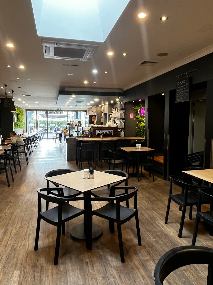 Vibe, RAW & WILD Market & Cafe