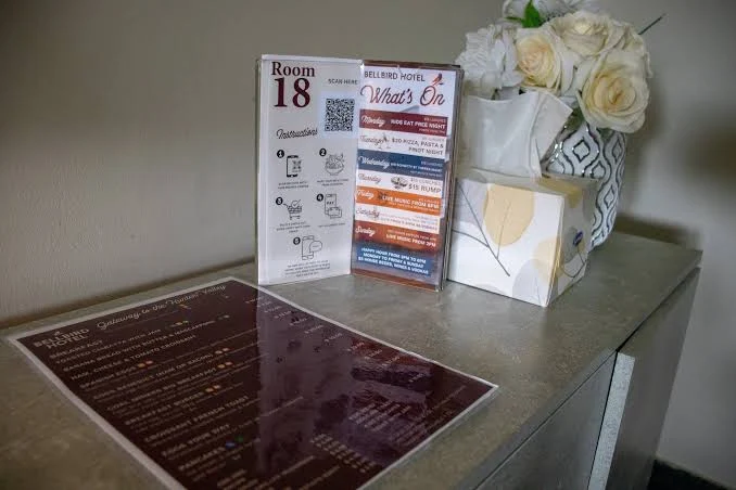 Menu, Bellbird Hotel
