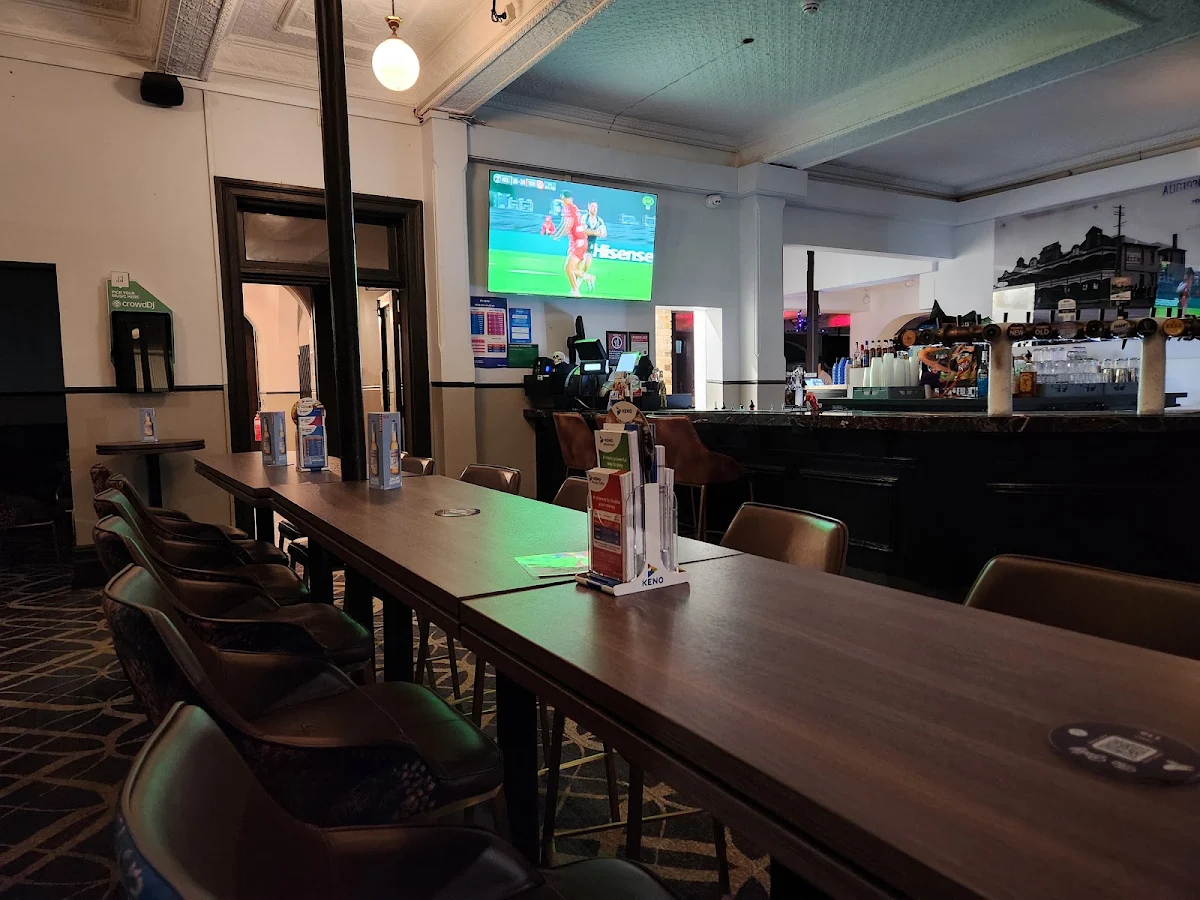Vibe, Bellbird Hotel