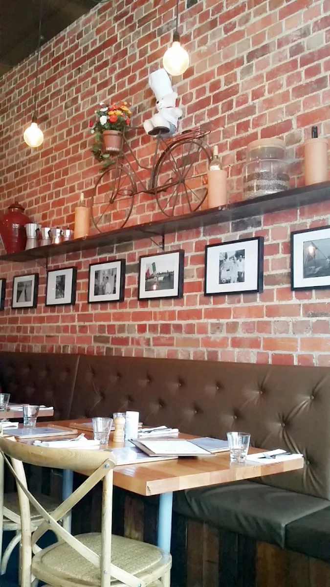 Vibe, Mother Dough Restaurant & Wine Bar