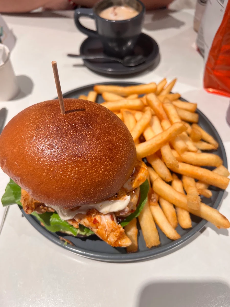 Food & drink, Philos Cafe
