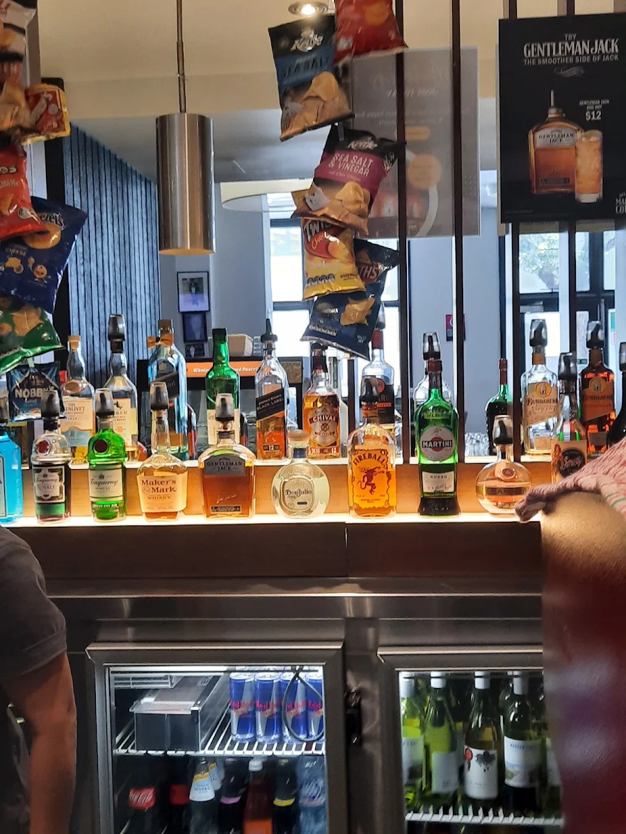 Vibe, Woolpack Hotel
