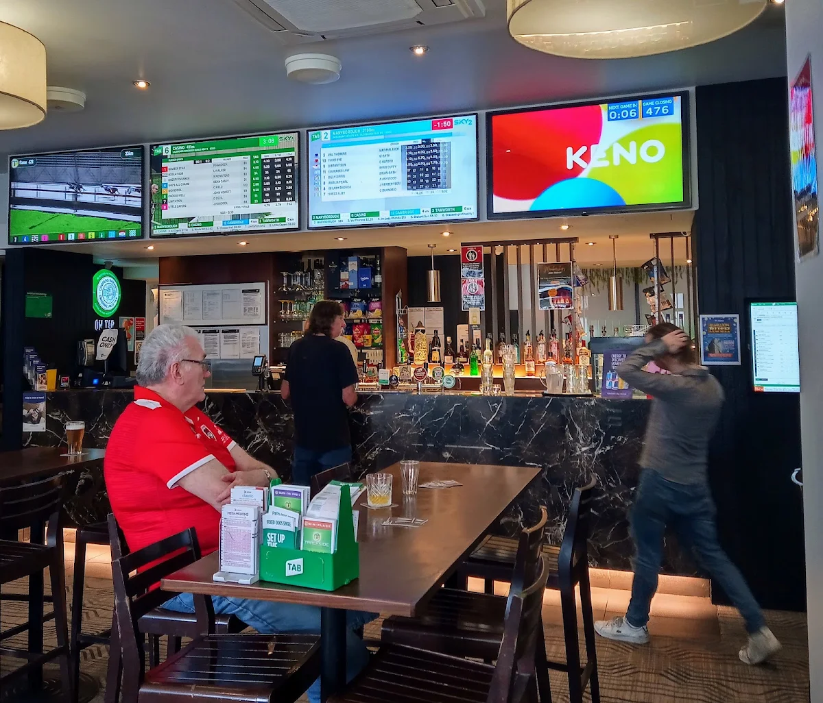 Vibe, Woolpack Hotel